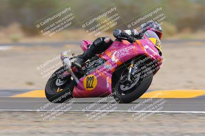 media/Sep-10-2022-SoCal Trackdays (Sat) [[a5bf35bb4a]]/Turn 6 (1140am)/